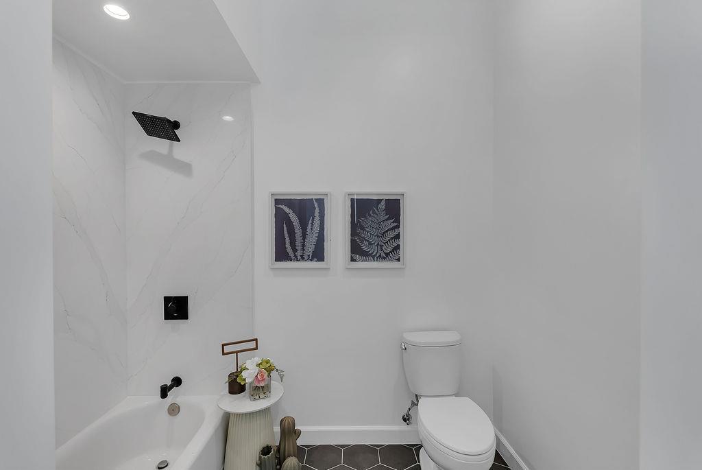 889 Mclellan Drive 206 Property Photo 36