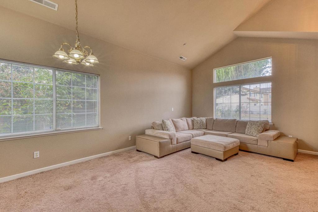 1185 Raven Court Property Photo 4