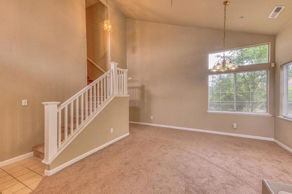 1185 Raven Court Property Photo 6
