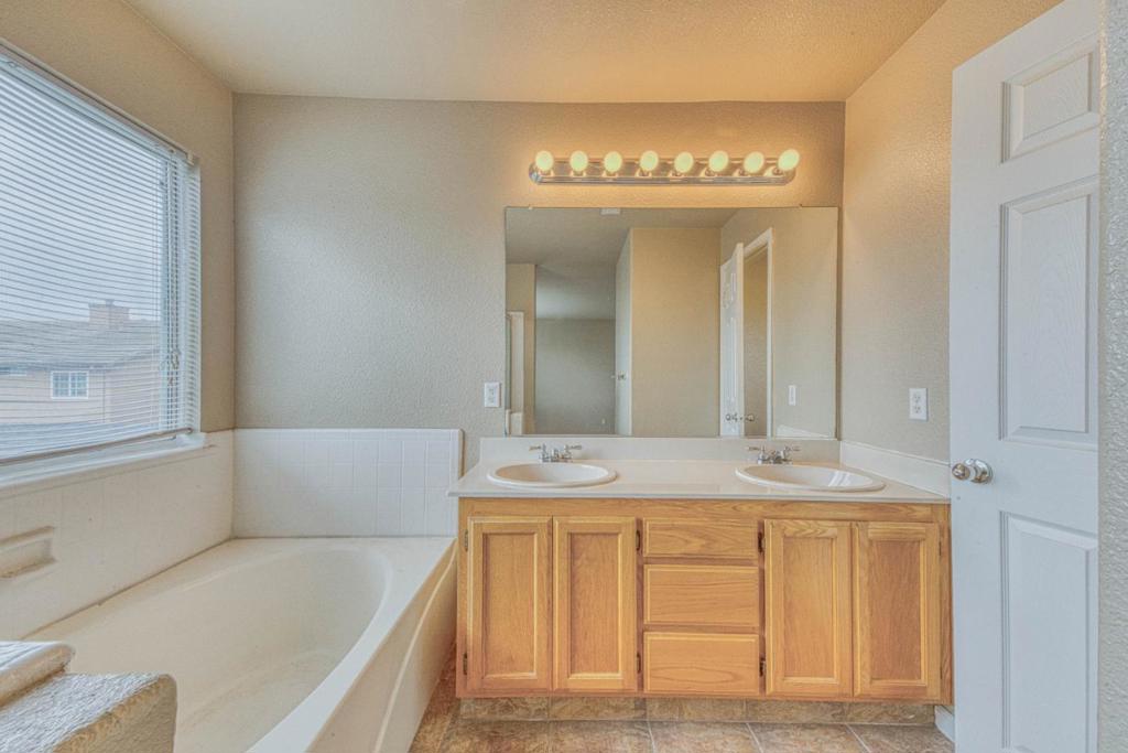 1185 Raven Court Property Photo 22
