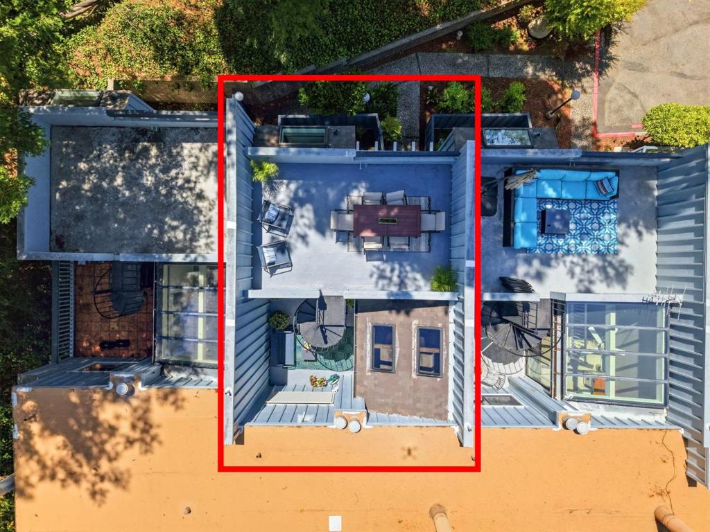 2052 Wharf Road Property Photo 3