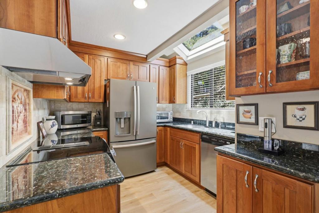 2052 Wharf Road Property Photo 8