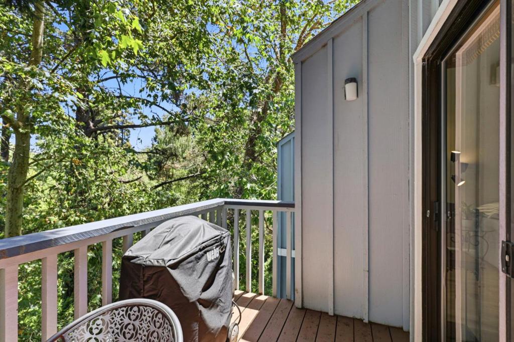2052 Wharf Road Property Photo 11