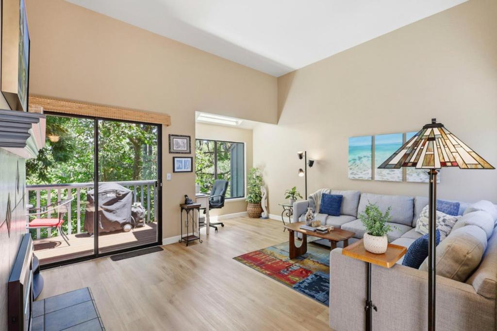 2052 Wharf Road Property Photo 15