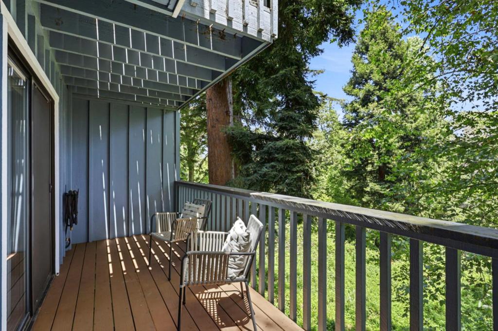 2052 Wharf Road Property Photo 29