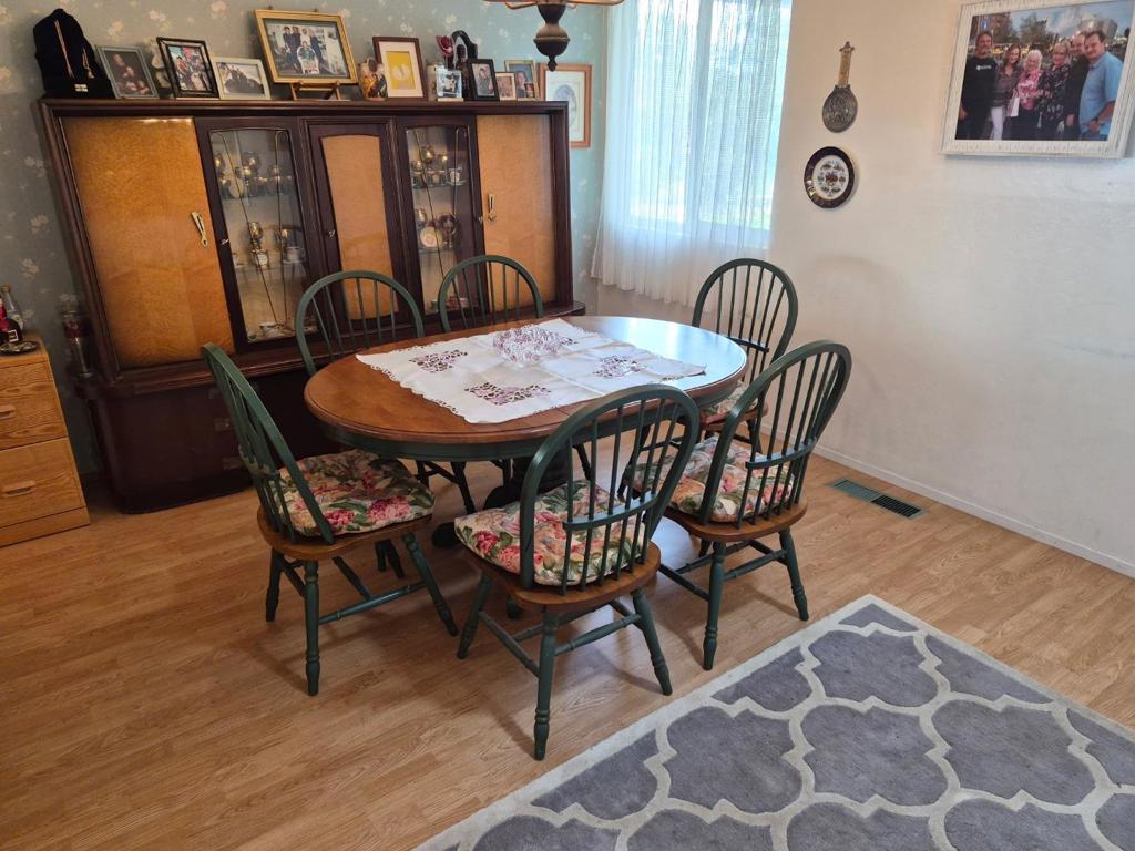 15480 Oak Hills Drive Property Photo 4