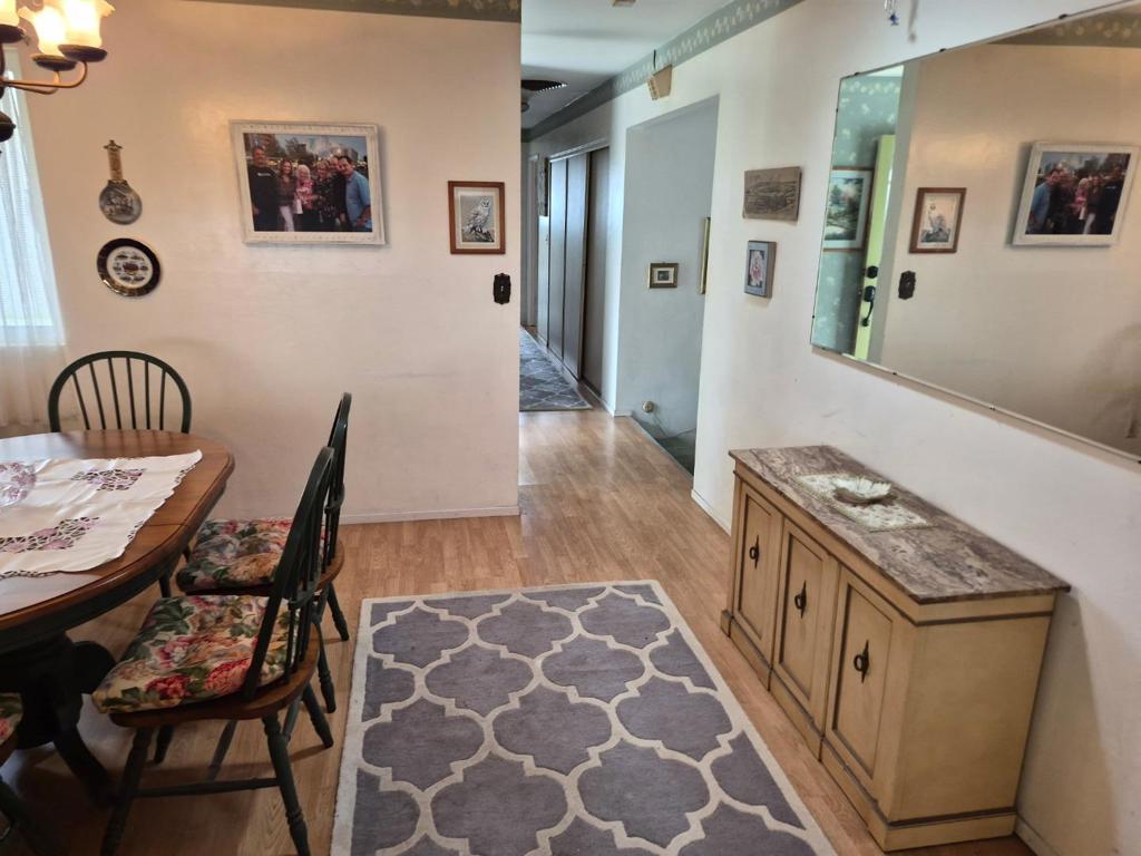 15480 Oak Hills Drive Property Photo 6