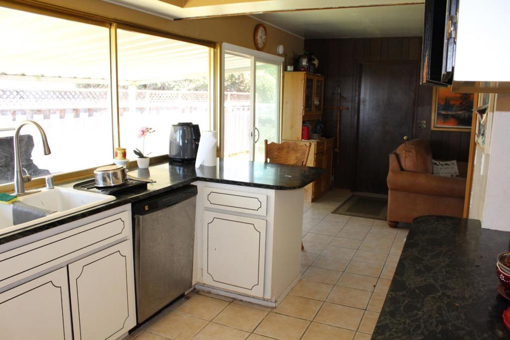 15480 Oak Hills Drive Property Photo 13