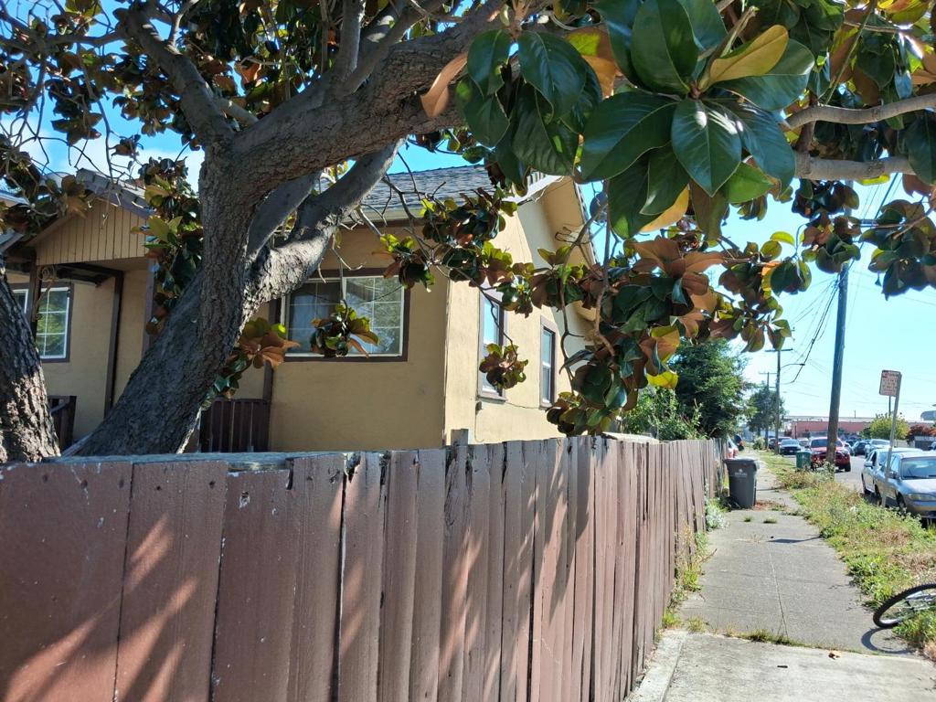 8901 D Street Property Photo 2