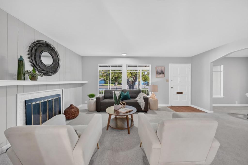 2433 W Hedding Street Property Photo 13