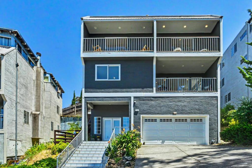 175 Tulare Street Property Photo 1