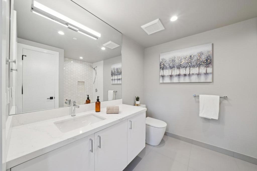1433 Floribunda Avenue 1 Property Photo 8