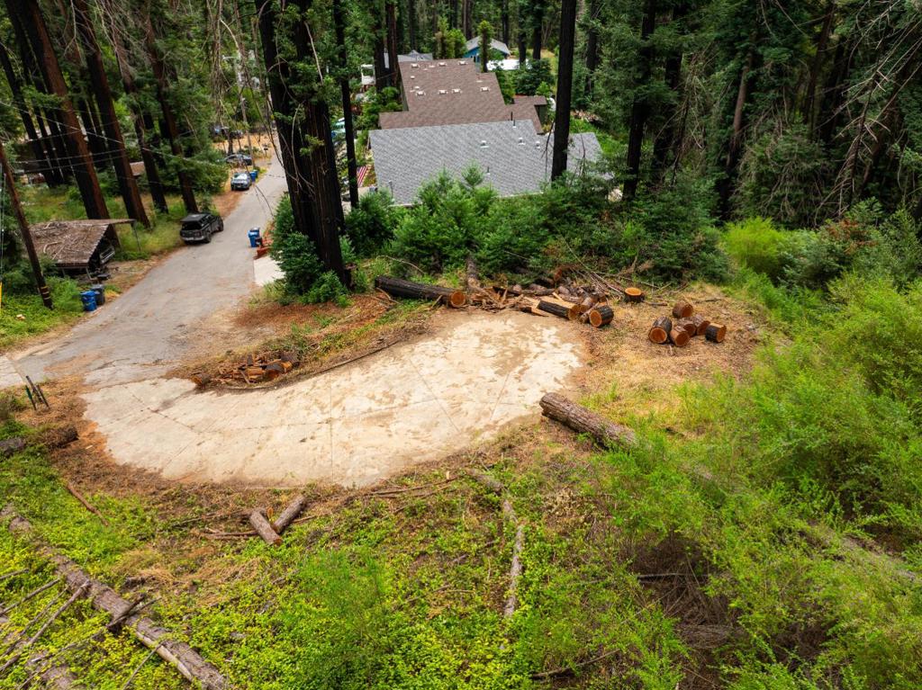 1131 Rambling Road Property Photo 2