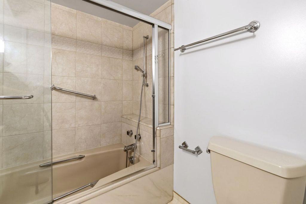 174 Kern Street 31 Property Photo 17
