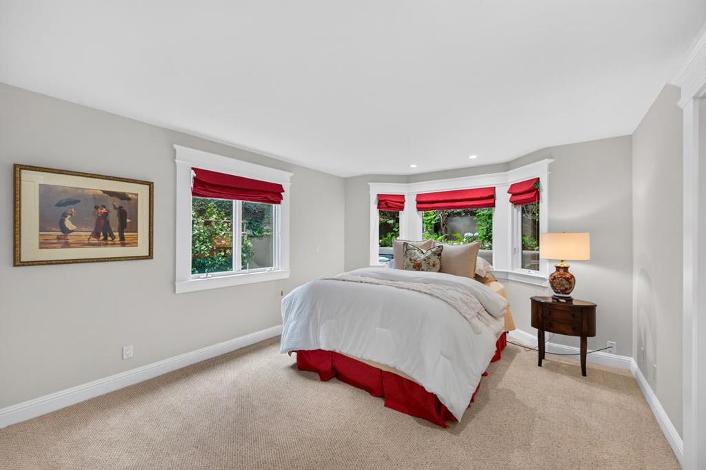 52 Hernandez Avenue Property Photo 39