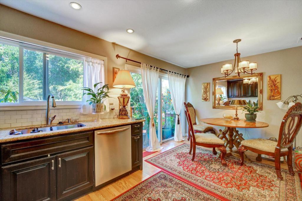 22505 Ralston Place Property Photo 11