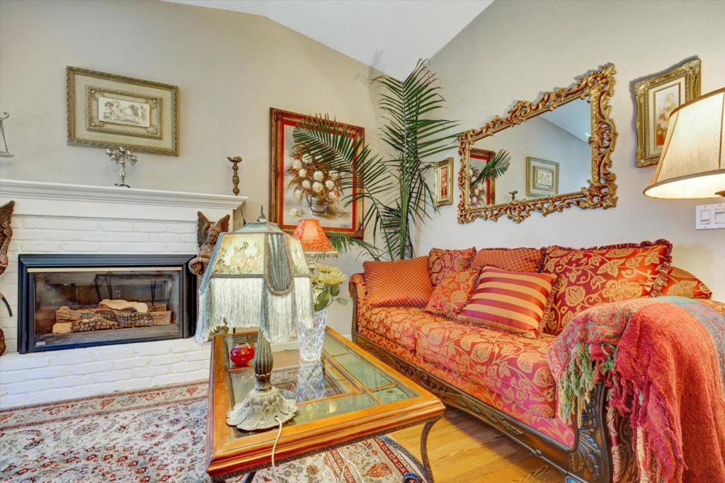 22505 Ralston Place Property Photo 15