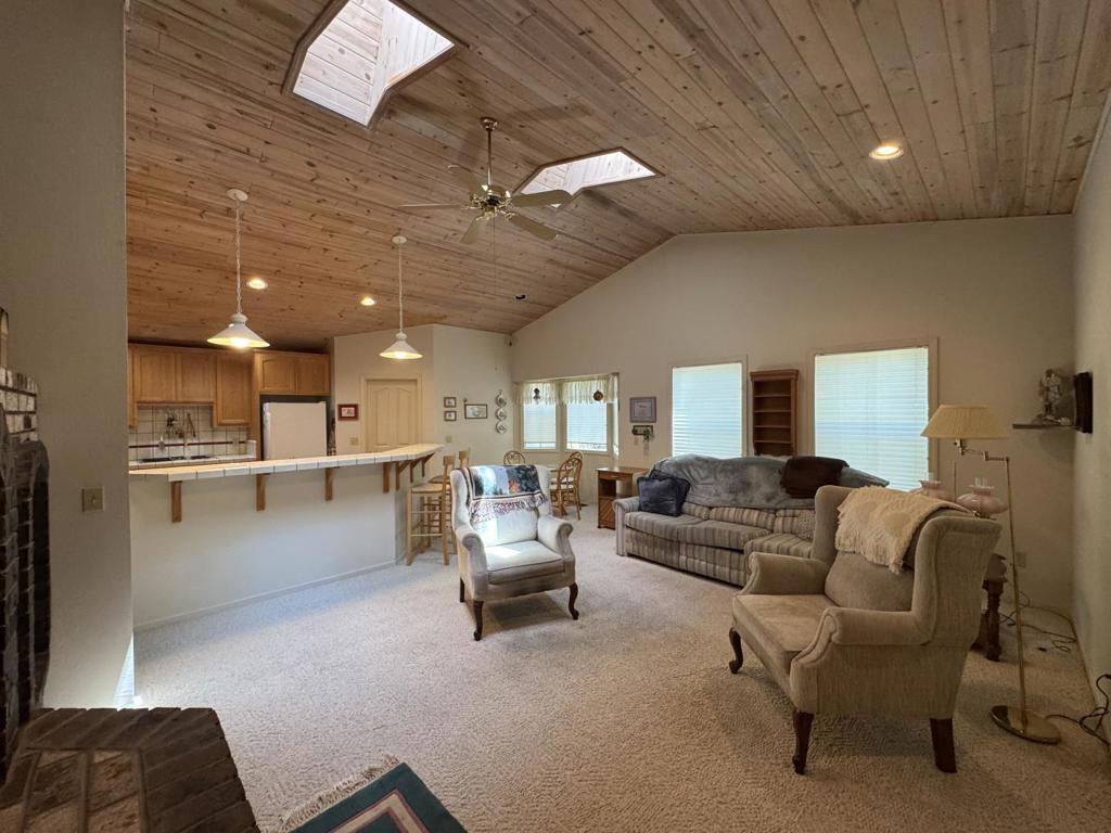 1388 Kenney Drive Property Photo 3