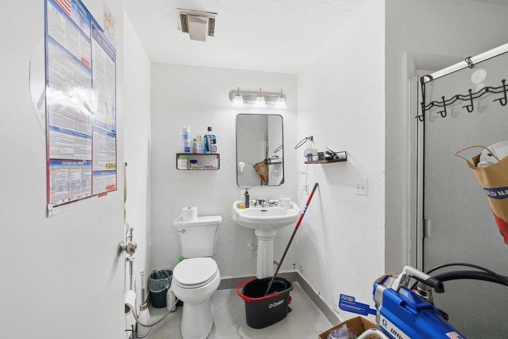615 Stockton Avenue Property Photo 23