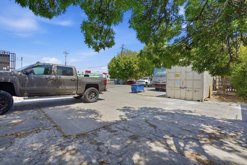 615 Stockton Avenue Property Photo 28