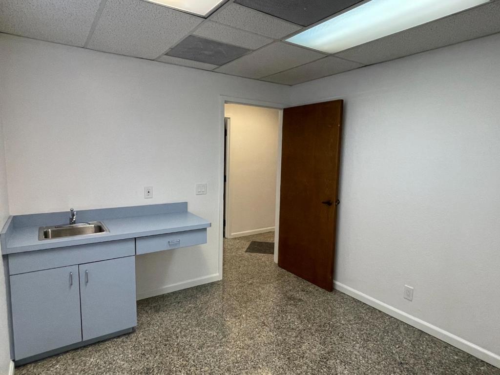 125 N Jackson Avenue 110 Property Photo 23