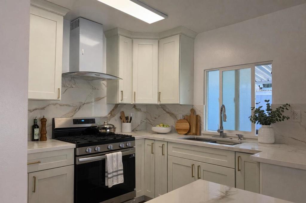 2151 Old Oakland Road 324 Property Photo 6