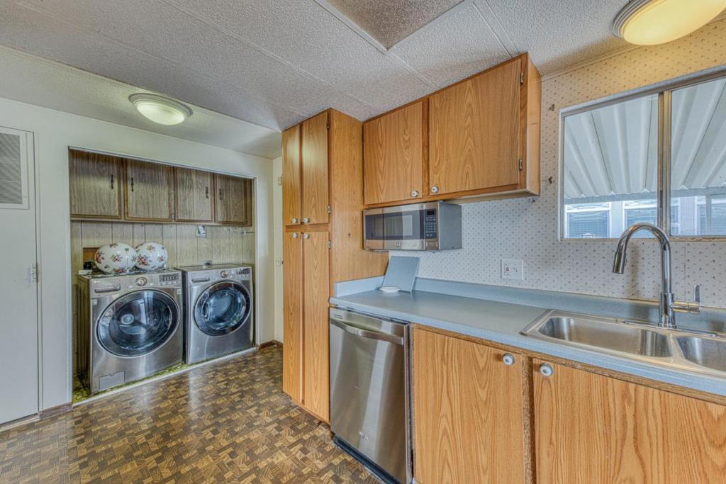150 Kern Street 92 Property Photo 17