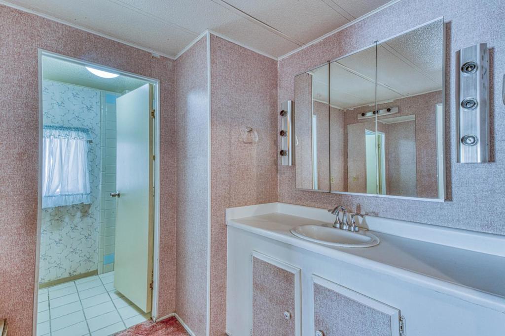 150 Kern Street 92 Property Photo 24