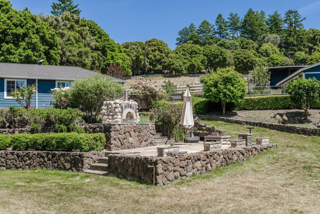 60 Fernwood Drive Property Photo 13