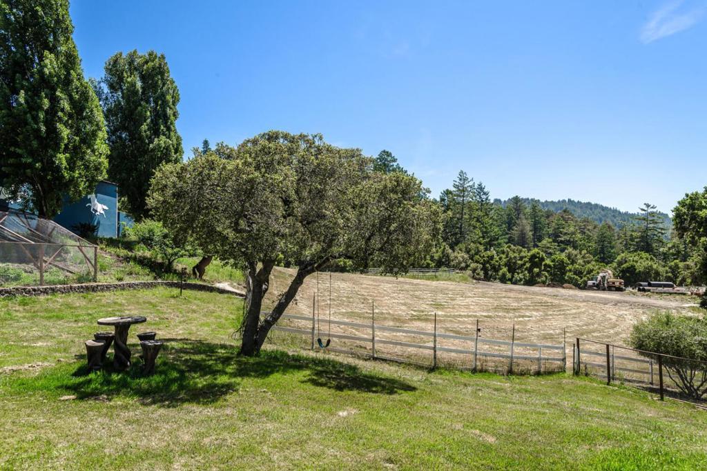 60 Fernwood Drive Property Photo 14