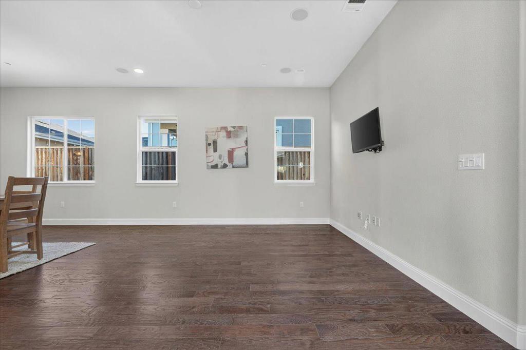 18470 Mcclellan Circle Property Photo 14