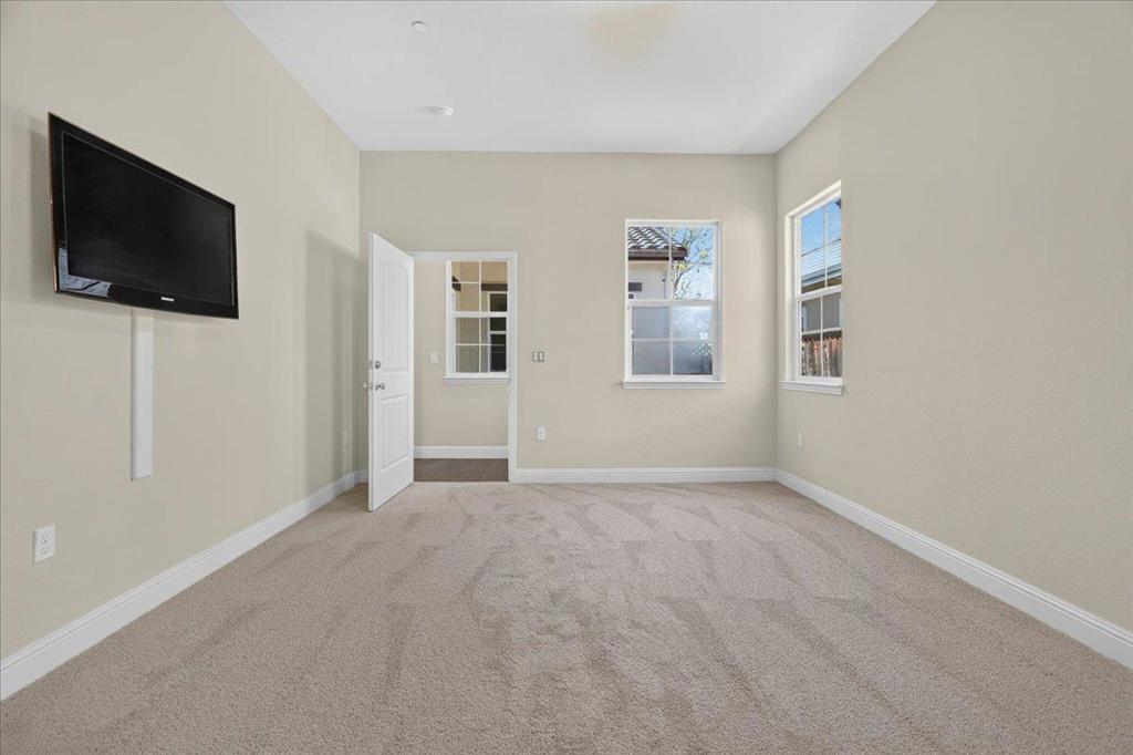 18470 Mcclellan Circle Property Photo 18