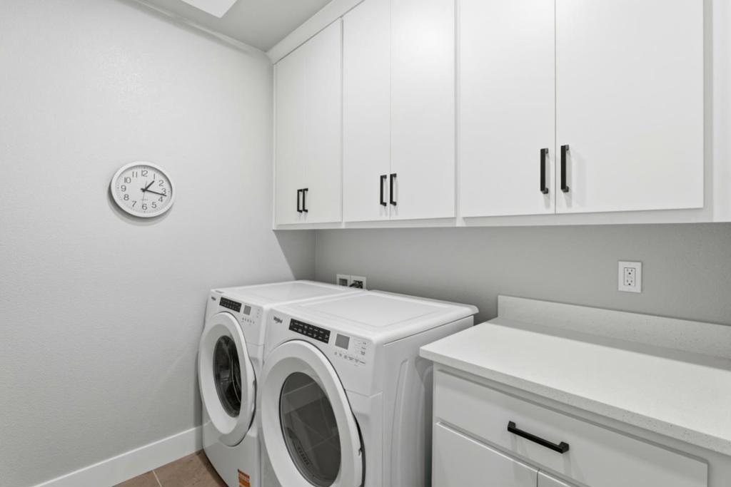 2720 Sand Dune Avenue Property Photo 25