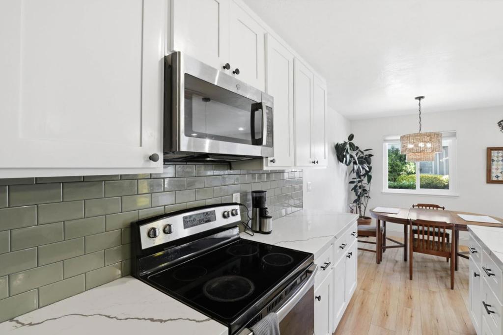 5473 Tradewinds 2 Property Photo 6