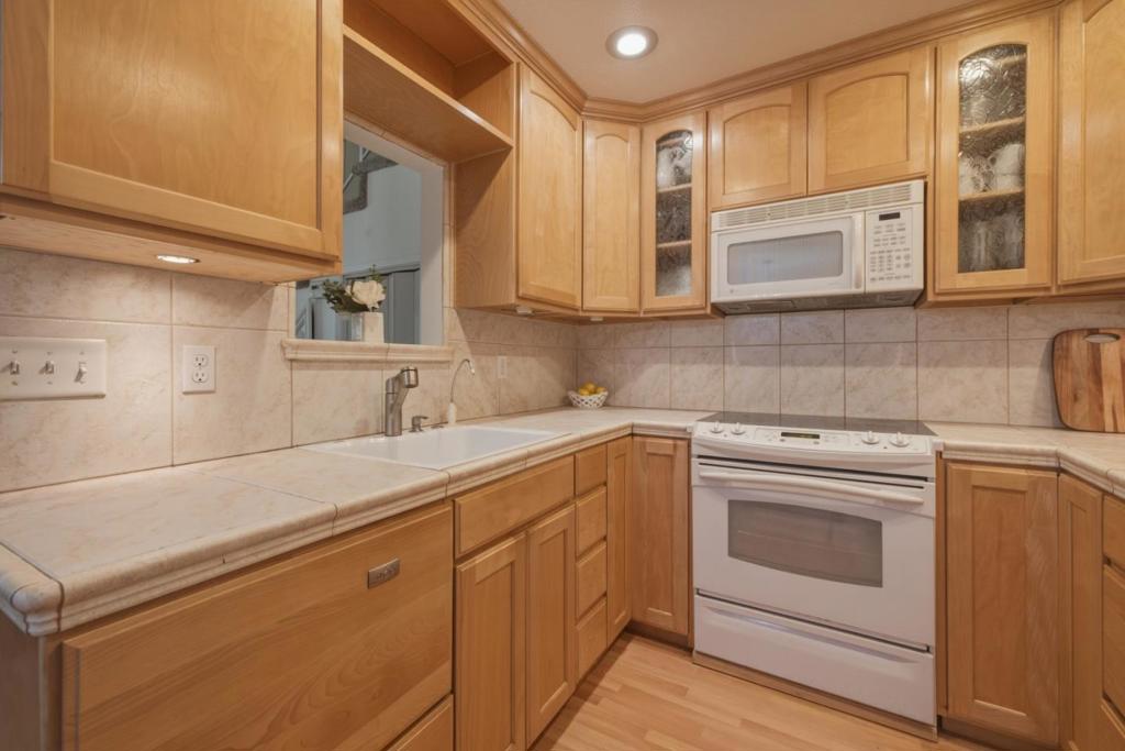 539 Giuffrida Avenue B Property Photo 16