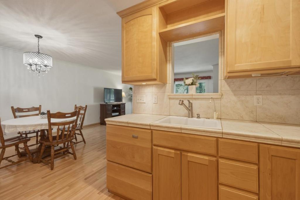 539 Giuffrida Avenue B Property Photo 18