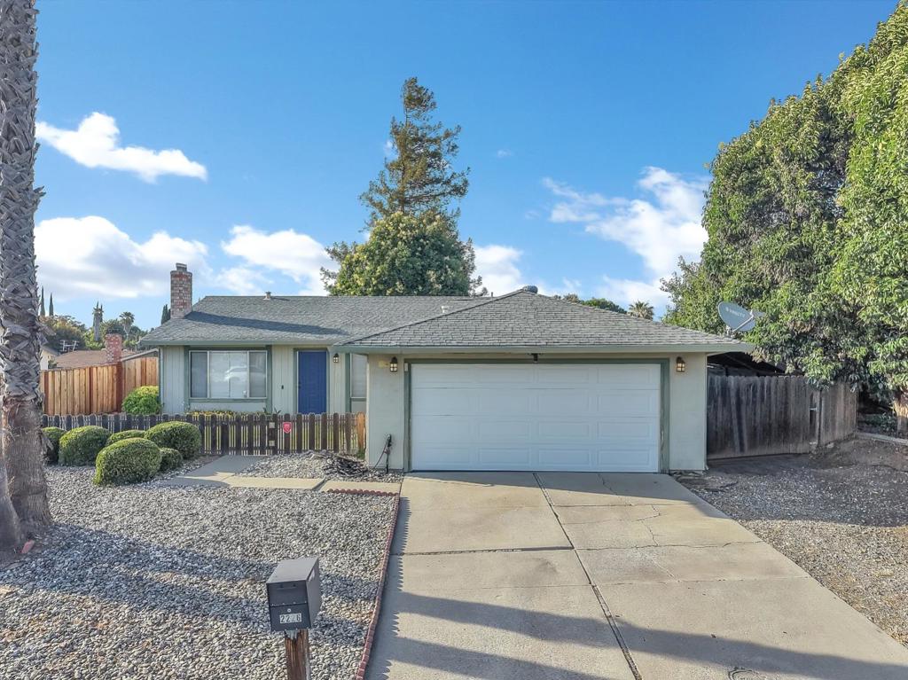 2226 Meredith Way Property Photo 1