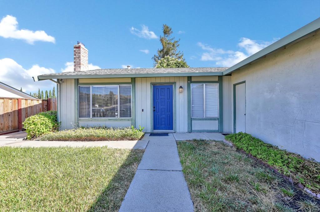 2226 Meredith Way Property Photo 6