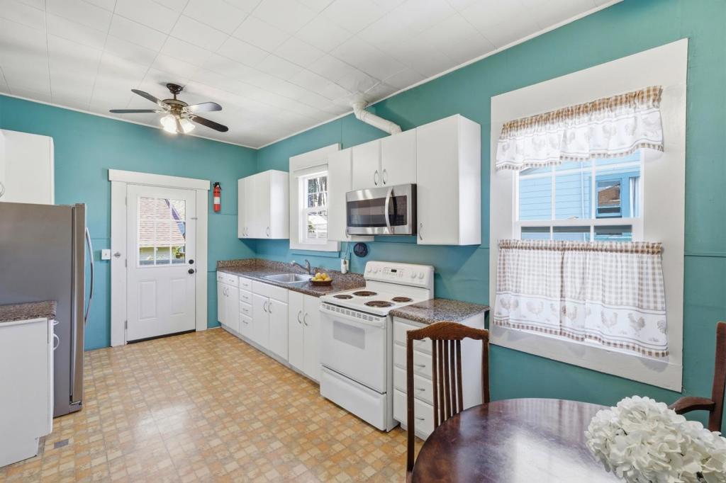 308 Gharkey Street Property Photo 7