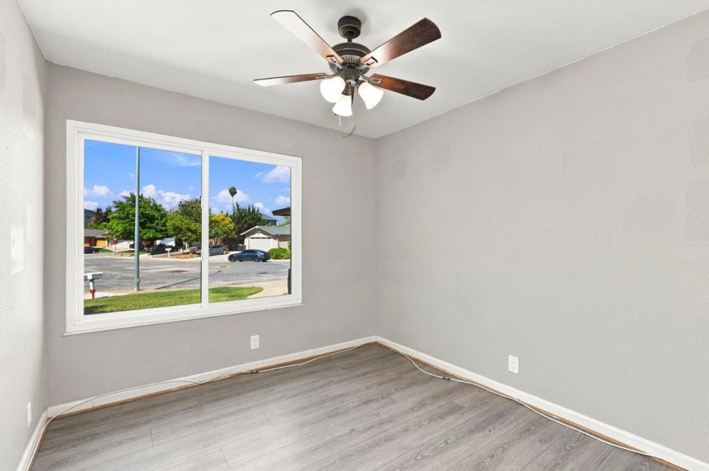 570 Biscayne Court Property Photo 12