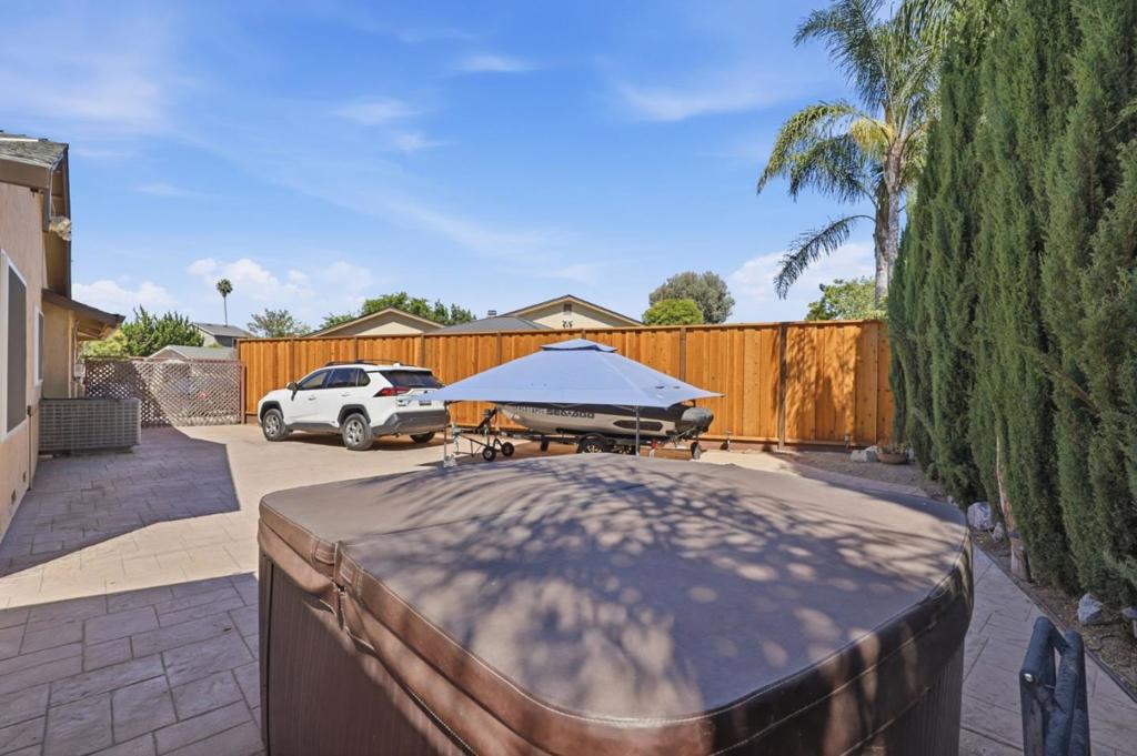 570 Biscayne Court Property Photo 16