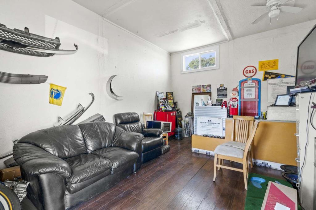 1015 S A Street Property Photo 5