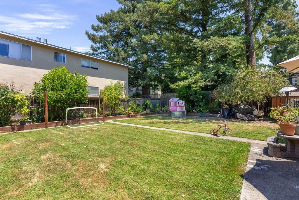 109 Hobart Avenue Property Photo 4