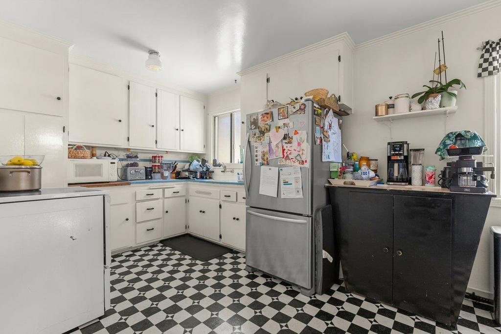 109 Hobart Avenue Property Photo 13