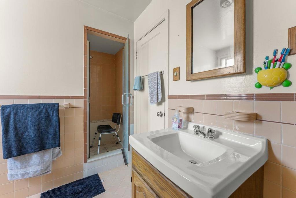 109 Hobart Avenue Property Photo 14