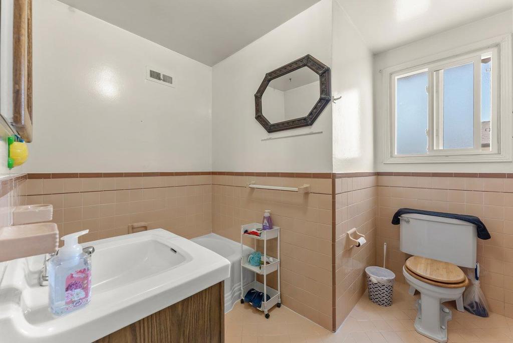 109 Hobart Avenue Property Photo 15