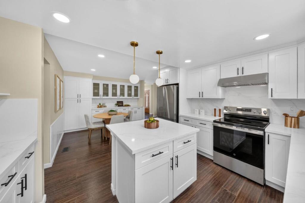 10980 New Avenue Property Photo 12