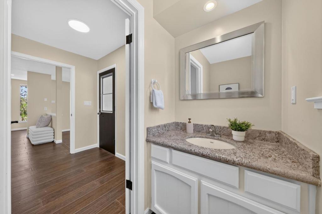 10980 New Avenue Property Photo 40