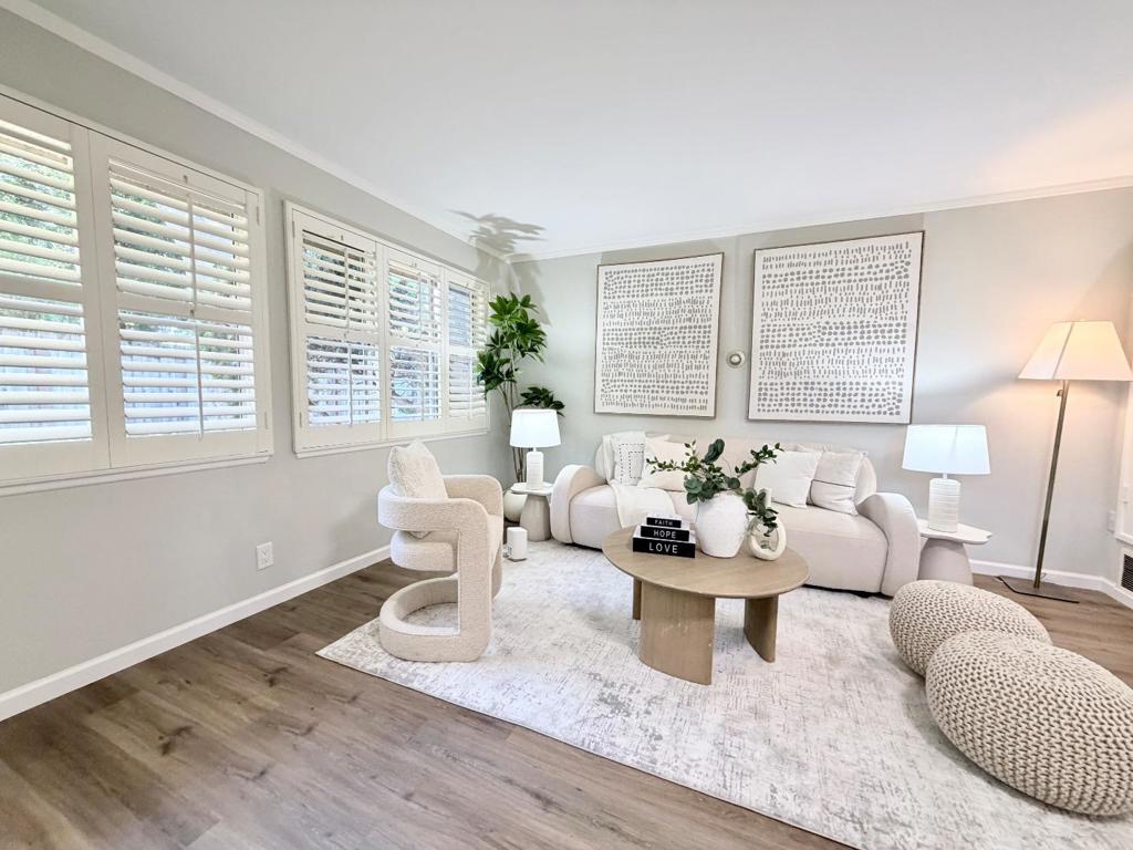 1531 Marina Court B Property Photo 3