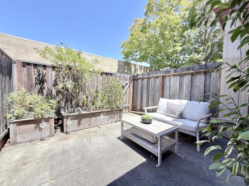 1531 Marina Court B Property Photo 12